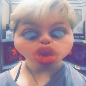 Meet your Posher, Lily